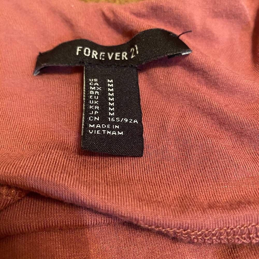 Forever 21 mauve romper - Picture 4 of 4